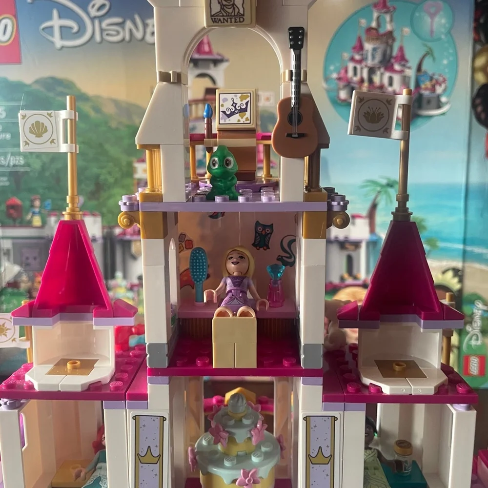 LEGO Retired Disney Princess Ultimate Adventure Castle 43205 100% Complete Set